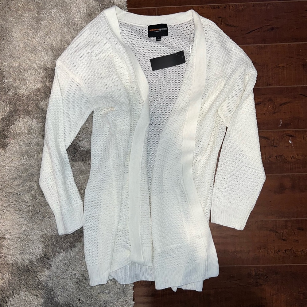 NEW✨ Ivory Cardigan - Picture 2 of 5
